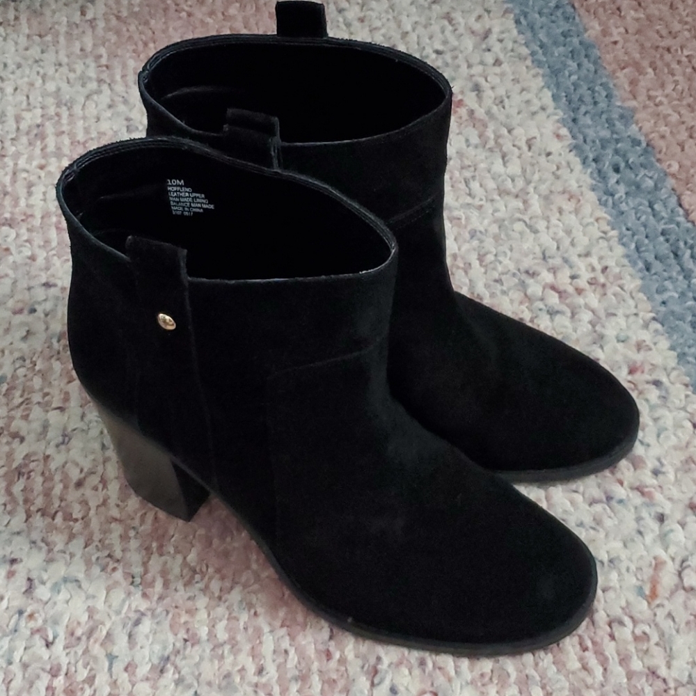 Nine West Hoffleno Black Suede Ankle Boots